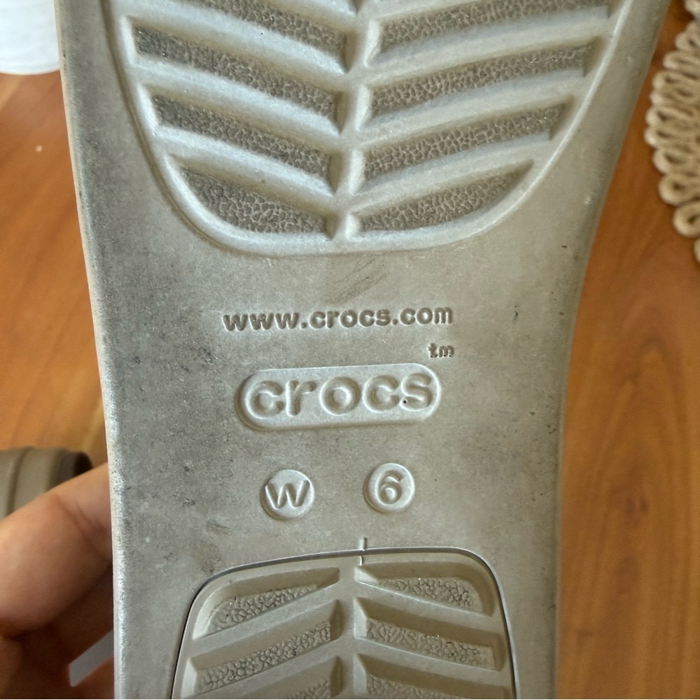 CROCS Women's Brooklyn Low Wedge Sandals - Picture 12 of 14